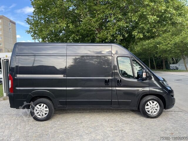 Umpikorja-auto peugeot Boxer BlueHDi 165 Kasten L2H2 *AHK*RFK*WEBASTO*