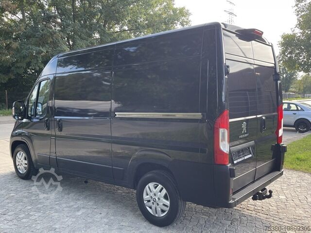 Umpikorja-auto peugeot Boxer BlueHDi 165 Kasten L2H2 *AHK*RFK*WEBASTO*