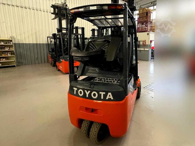 Elektrisk trehjuls gaffeltruck Toyota 8FBE20T