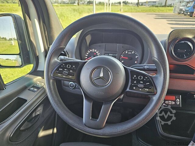 Dubă frigorifică MERCEDES-BENZ SPRINTER 516 Koelwagen Automaat!