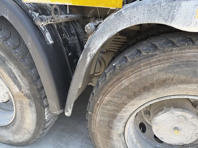 コンクリートミキサートラック Iveco Trakker 410T50 CIFA 13cbm 8x4 40Ton