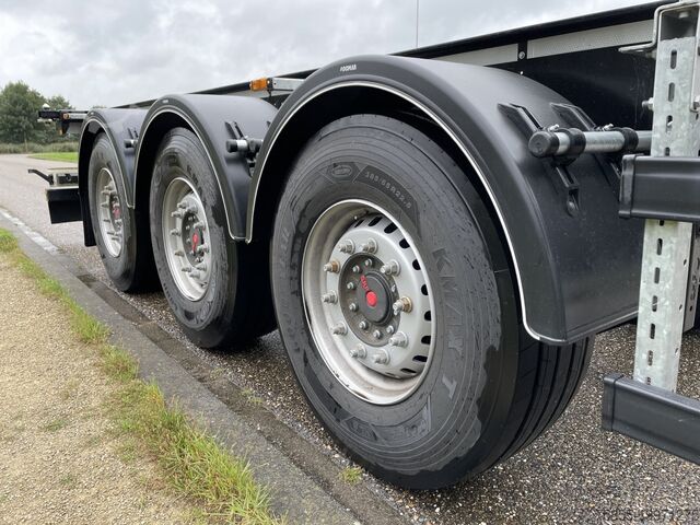 Transporte de contenedores System Trailers 40ft Chassis New / Unused / SAF Axles / Discbra...