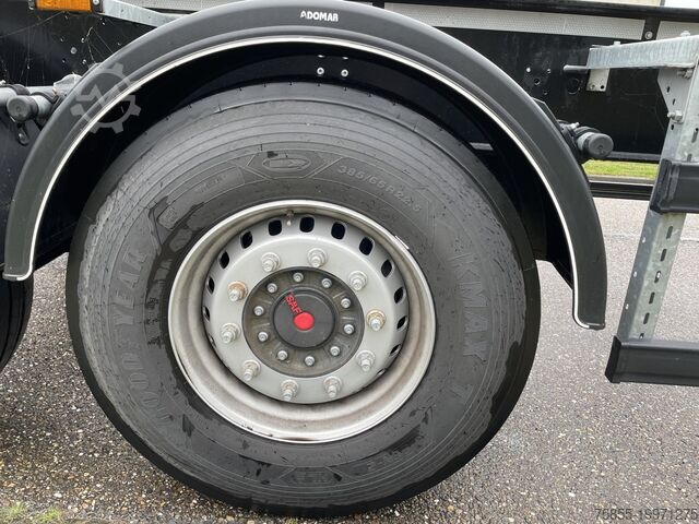 Transporte de contenedores System Trailers 40ft Chassis New / Unused / SAF Axles / Discbra...