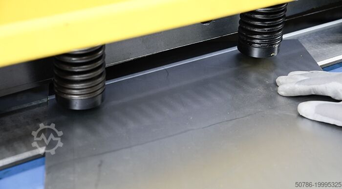 Leikkuri & levyleikkuri - KHT 3006 M NC KNUTH Werkzeugmaschinen KHT 3006 M NC