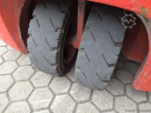 Forklift Linde E16C, Triplex, Freelift & Sideshift.