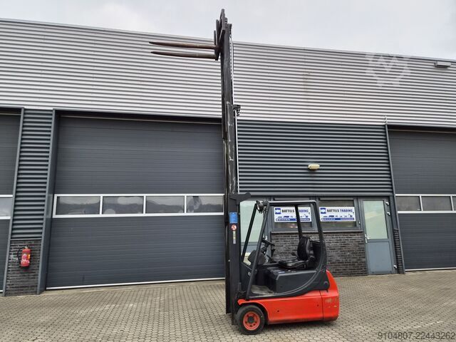 Forklift Linde E16C, Triplex, Freelift & Sideshift.