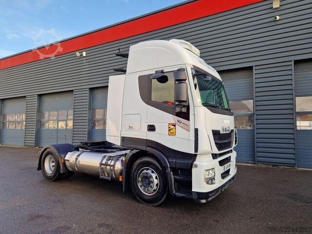 Tractor estándar Iveco Stralis