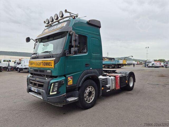 Tractor estándar Volvo FMX