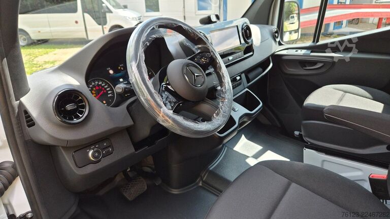 Miniautocarro MERCEDES-BENZ Sprinter 3 Stock, Handicap Flexiboden Mobility23