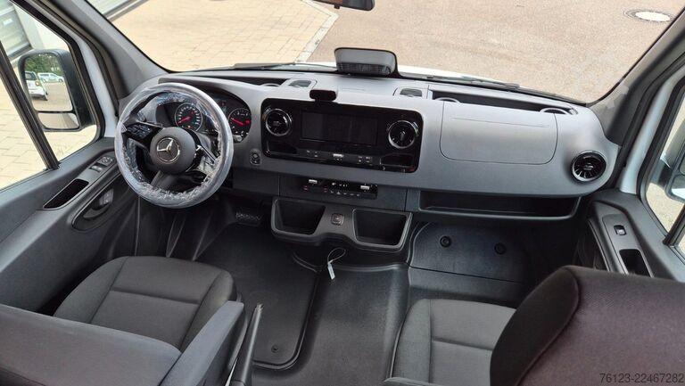 Miniautocarro MERCEDES-BENZ Sprinter 3 Stock, Handicap Flexiboden Mobility23