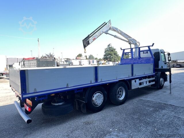 Veok fikseeritud kastiga ja kraanaga Renault Premium 340
