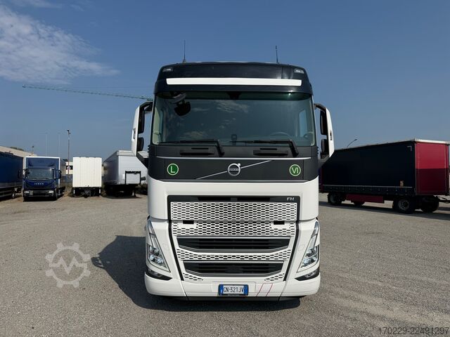 Standarta vilcējs Volvo fh 500 i save