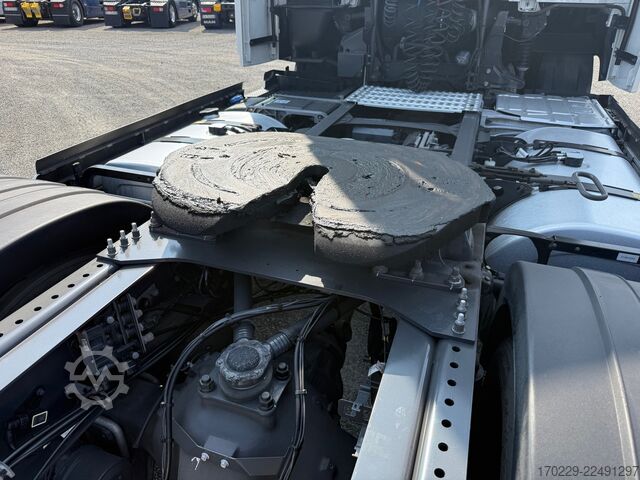 Standarta vilcējs Volvo fh 500 i save