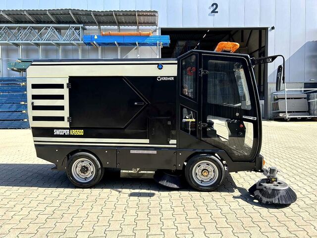 Gatvių valymo mašina Kremer KRS 500