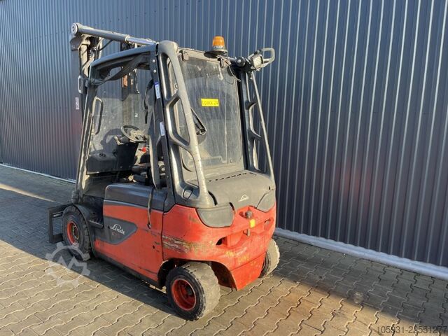 Chariot élévateur électrique à 4 roues Linde E25-01