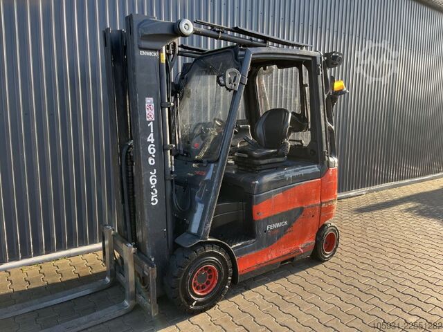 Chariot élévateur électrique à 4 roues Linde E25H-01/600