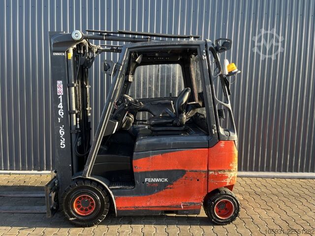 Chariot élévateur électrique à 4 roues Linde E25H-01/600
