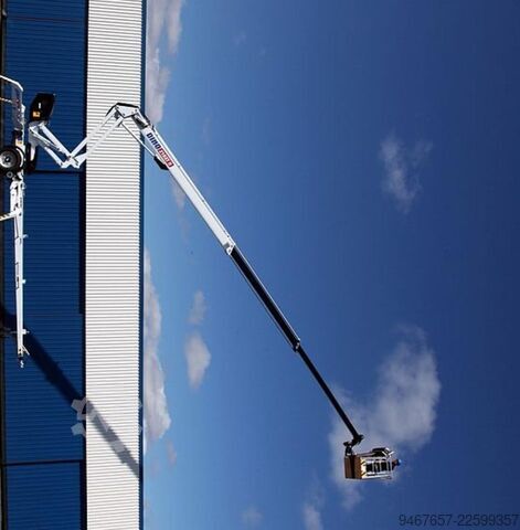 Delovna platforma DINOLIFT OY | RAIKKOLANTIE 145, FI-32210 Anhänger-Gelenk-Teleskop-Arbeitsbühne Ty