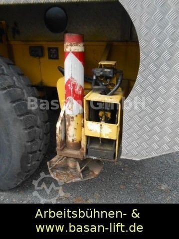 Кран монтиран на камион Coles Cranes