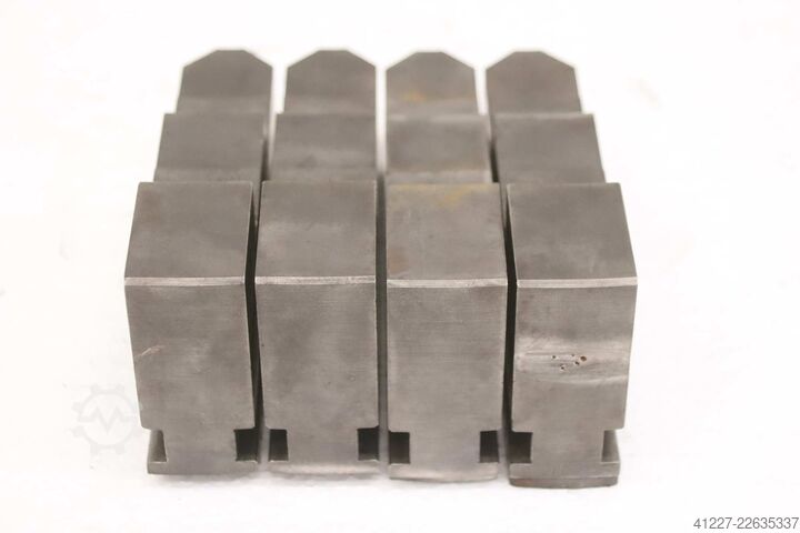 Interchangeable jaws four-jaw chuck unbekannt Breite 34 mm