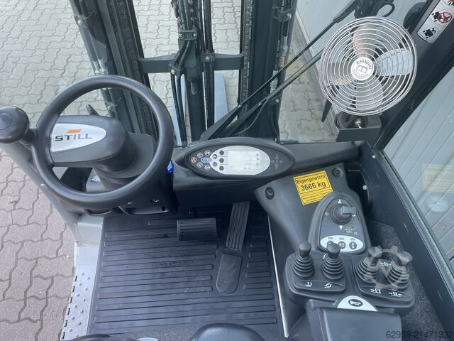 四轮叉车，液化石油气叉车 STILL RX70-16T | Only 1.711 hours | Triplex