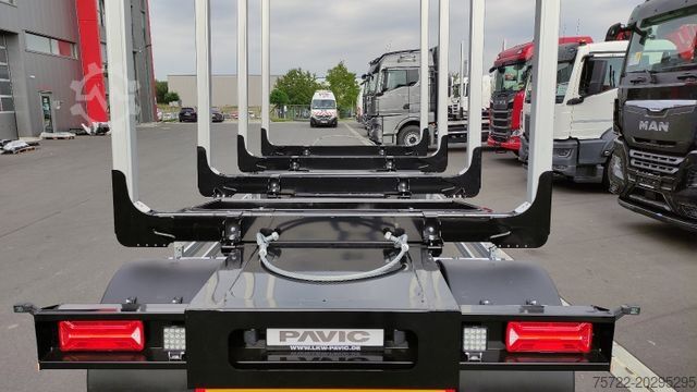 Remolque de troncos PAVIC HTA 20 66Z 19,5