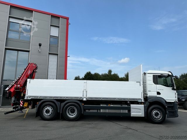 फ्लैटबेड ट्रक MAN TGS 26.480/520 6x2-4BL LADEKRAN FASSI/ PALFINGER