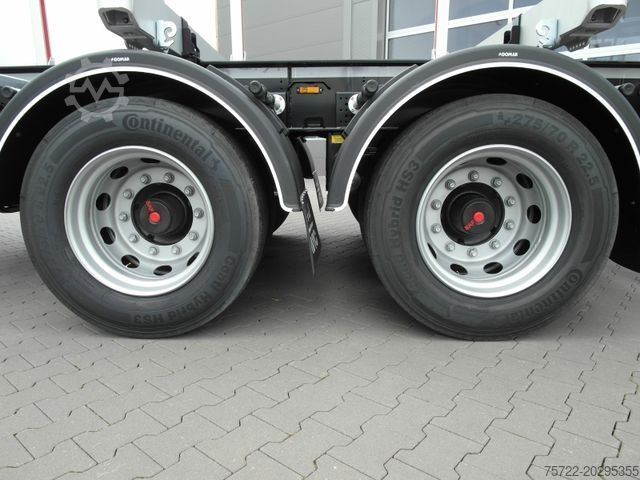 Remolque de troncos PAVIC HTA 27 68 Blatt/Blatt 3-Achser Schemel OPTIPA