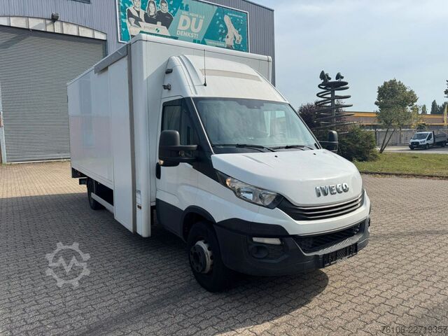 Furgon skrzyniowy IVECO Daily 70C18 Hi-Matic Koffer mit Ladebordwand
