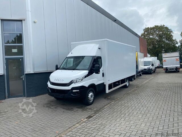 Furgon skrzyniowy IVECO Daily 70C18 Hi-Matic Koffer mit Ladebordwand