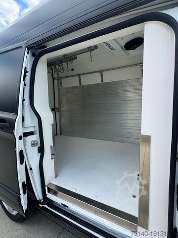 Soğutmalı kamyonet Ford Transit Connect FRIGO TRASPORTO CARNE