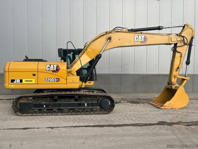 Kāpurķēžu ekskavators CAT 320 D3 GC