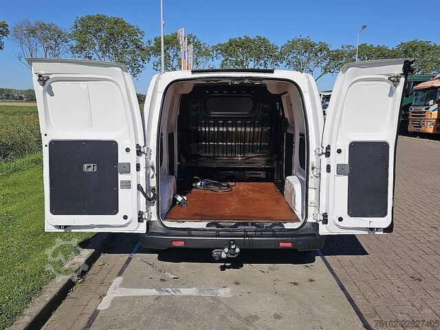 Augsta jumta universālis NISSAN E-NV200 ac aut wltp 200 kms