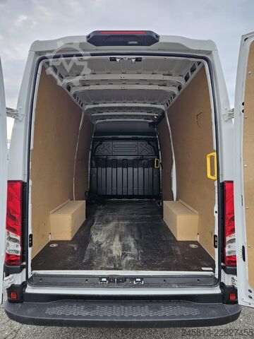 Varebil Iveco Daily 38s14e