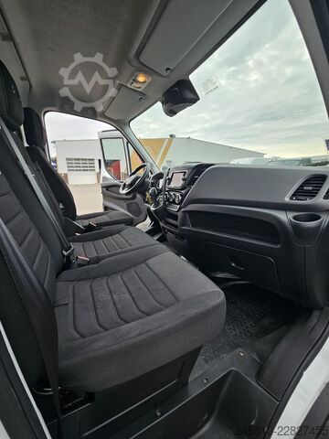 Varebil Iveco Daily 38s14e