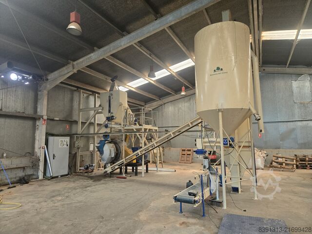 Linea fabricacion pellet STOZA s.r.o. 