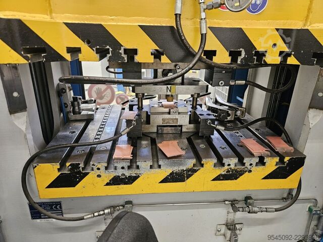 Trekkpresse Dieffenbacher PO 100