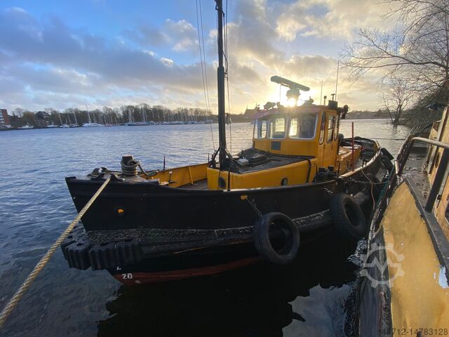 Push boat / tugboat Icebreaker 