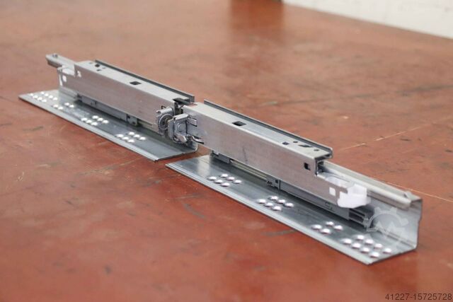 Drawer rail 30 kg Blum 560H250