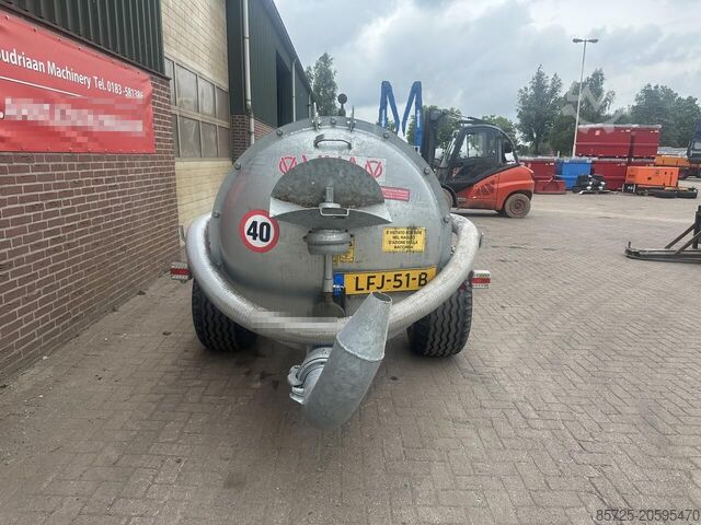 Lannoitteiden jakelija  Waterwagen MB32 - Gebruikt