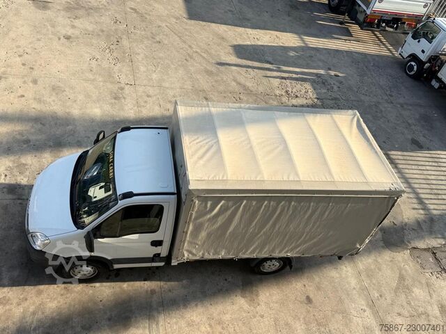 Camión con lona IVECO Daily 35S13