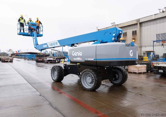τηλεσκοπική πλατφόρμα εργασίας Genie S-85 XC FE