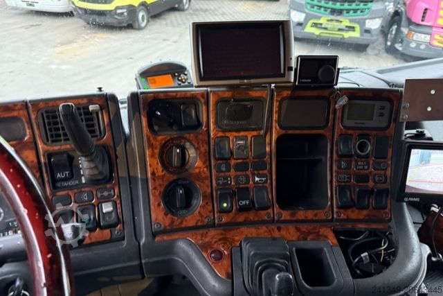 Camión plataforma con toldo SCANIA 164 580 V8 4x2