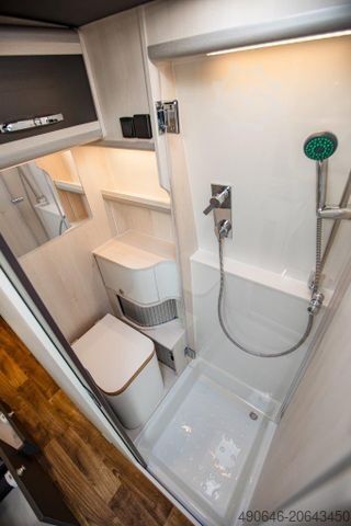 Autocaravana MEGAMOBIL Mega Lounge oder Classic 600 MAN 4x4 mit Hubbett