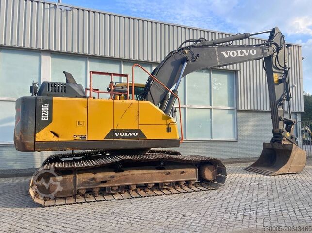 Lánctalpas kotrógép Volvo EC 220 EL    2016   TOPCON 3D GPS