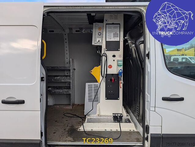 Thang máy Renault Master Hoogtewerker