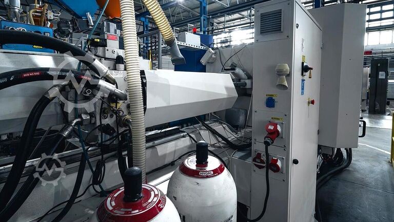 Įpurškimo liejimo mašina BATTENFELD HM 270/1330