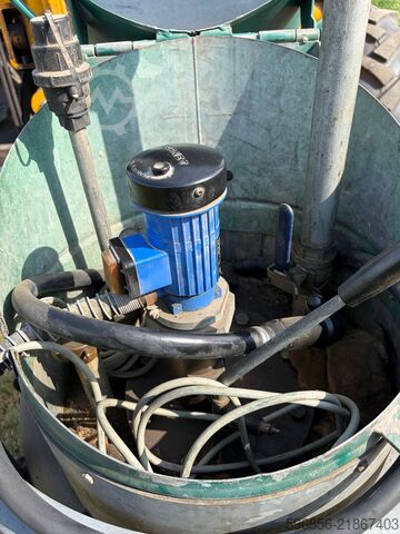  Zbiornik paliwa / mobilna stacja paliw 250L Rietberg z pompą 24V Zbiornik paliwa / mobilna stacja paliw 250L Rietberg z pompą 24V