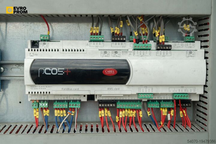 Chiller/Heat pump Used Aircooled chiller EMICON PAE 4902 S KC 488 kW / 570 kW 2013 yom