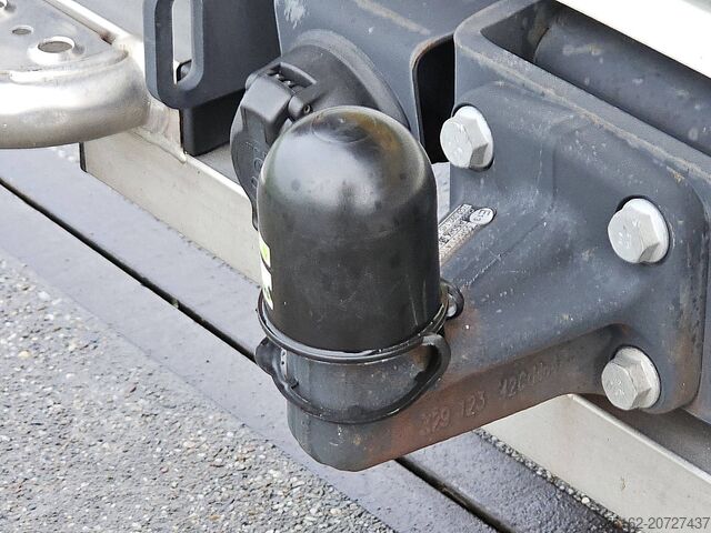 手提箱 VOLKSWAGEN CRAFTER 35 2.0 ac aut. RWD EURO6